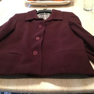 Ann Freiburg Cashmere blend wool jacket fully lined color is wine size 8
